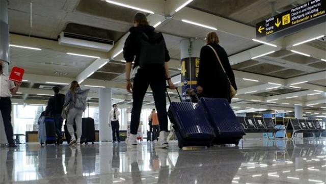مطار فى إسبانيا