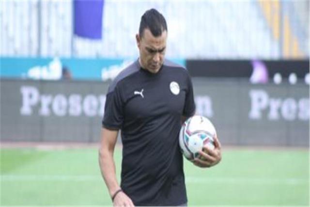عصام الحضري
