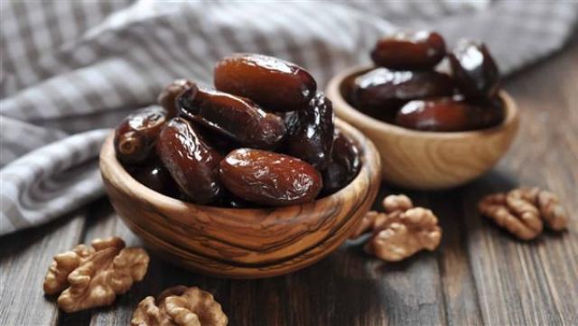 تفسير رؤية التمر فى المنام