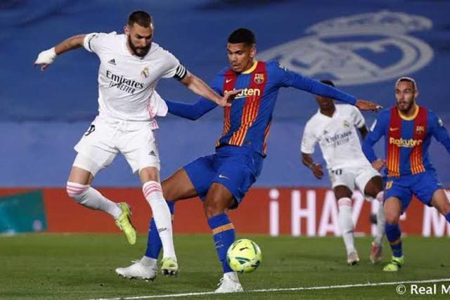 موعد مباراة ريال مدريد وبرشلونة في الدوري الإسباني بتوقيت مصر والدول العربية  - صورة أرشيفية