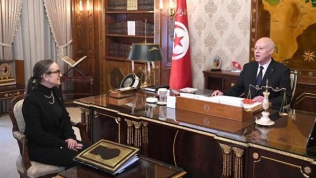 قيس سعيد ورئيسة الحكومة التونسية نجلاء بودن
