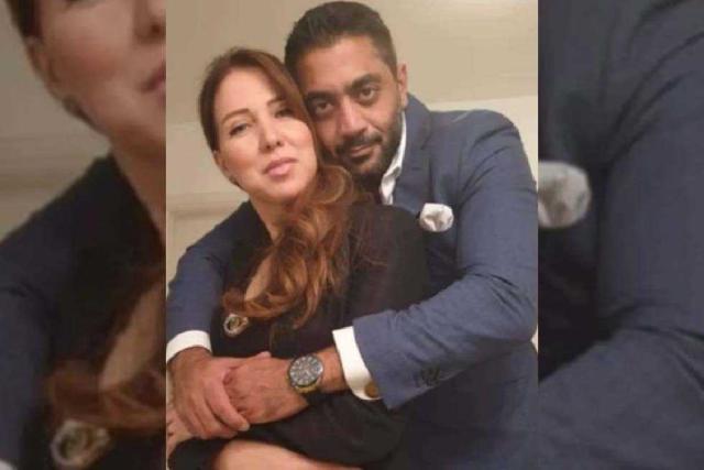 نشر الفنان أحمد فلوكس صورة جديدة له مع والدته  - صورة أرشيفية