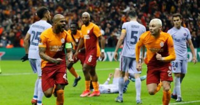 جالاتا سراي ضد برشلونة