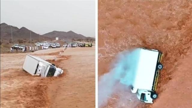 سيول السعودية تقلب سيارة