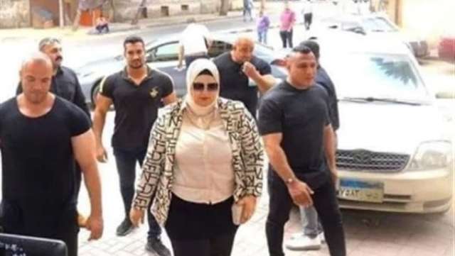 حوادث مدرسة الأحياء أثناء ظهورها تسير رفقة البودي جارد