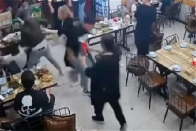 فيديوعلى النت يتسبب في القبض على 9 رجال بالصين