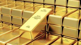 الذهب يواصل التراجع ويسجل أكبر خسارة شهرية