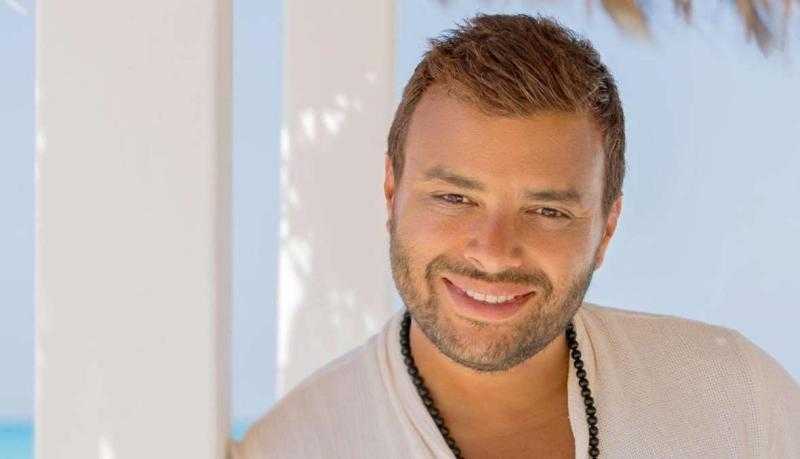 رامي صبري يرفض تشبيهه بـ عمرو دياب:  18 عامًا من الغناء تجعلني متميزا